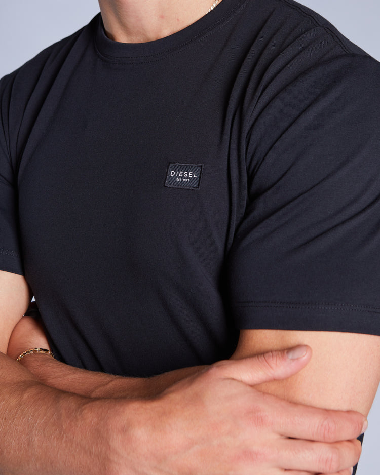 Devyn Tee Black Tar