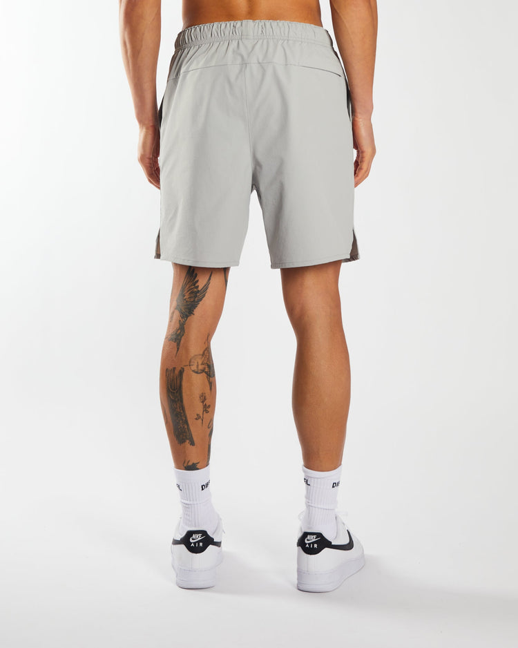 Elton Short Distant Grey