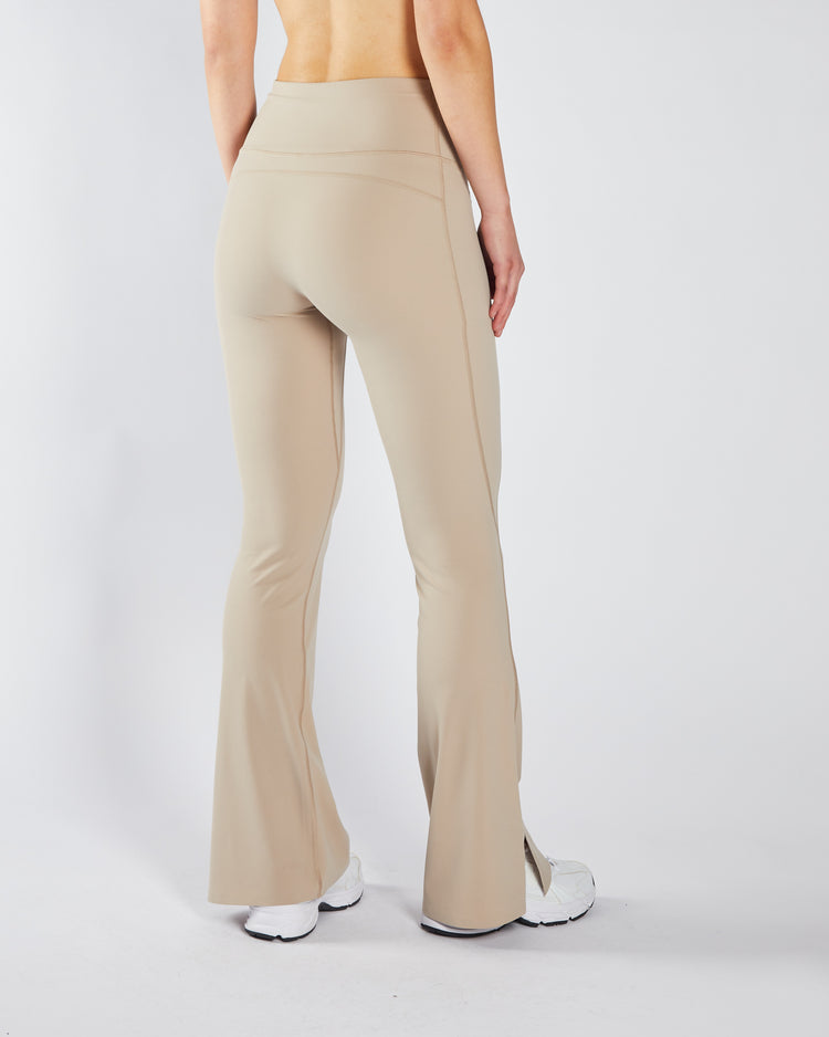 Nika UHR Glow Pant Toasted Cinnamon
