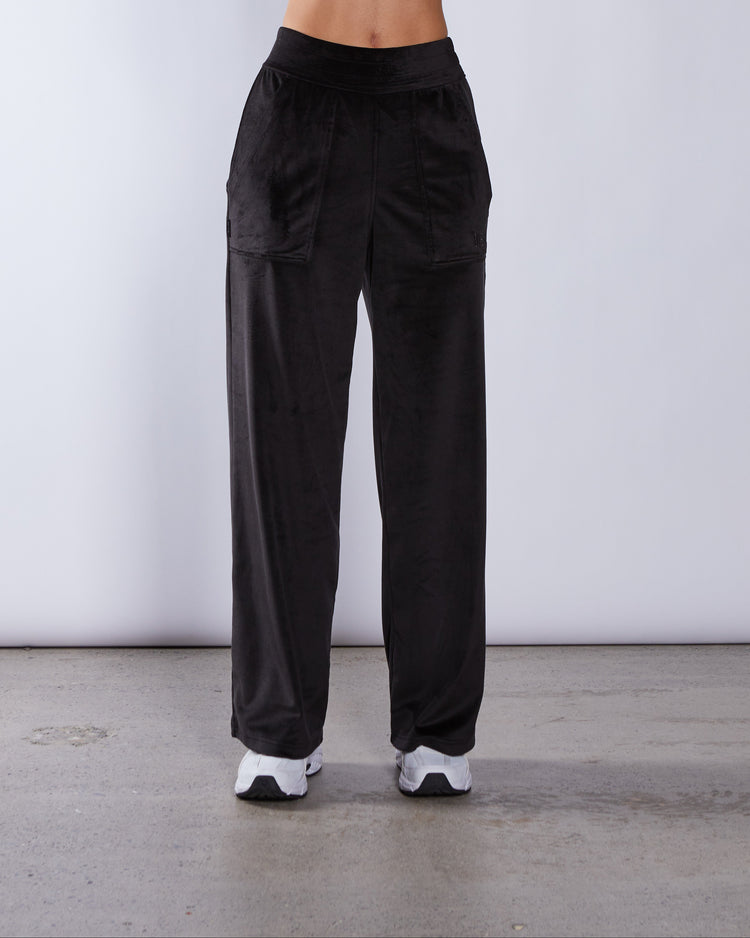 Loryn Velour Jogger