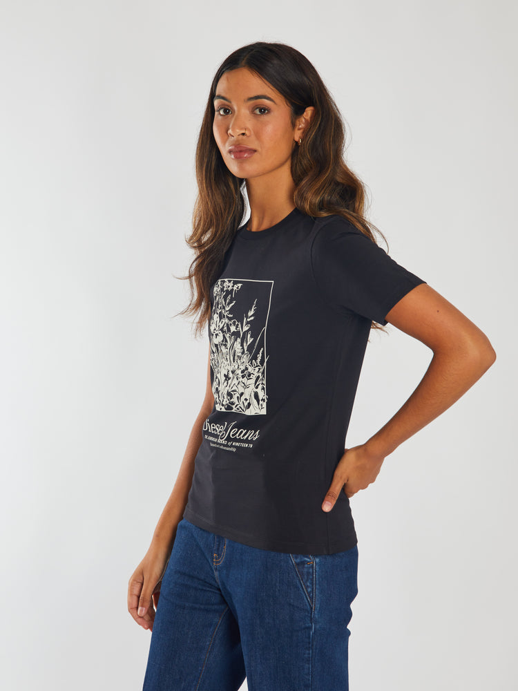 Moyna Tee Black