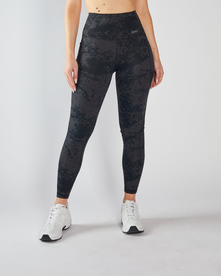 Nova Uhr Pant Black Acid Wash