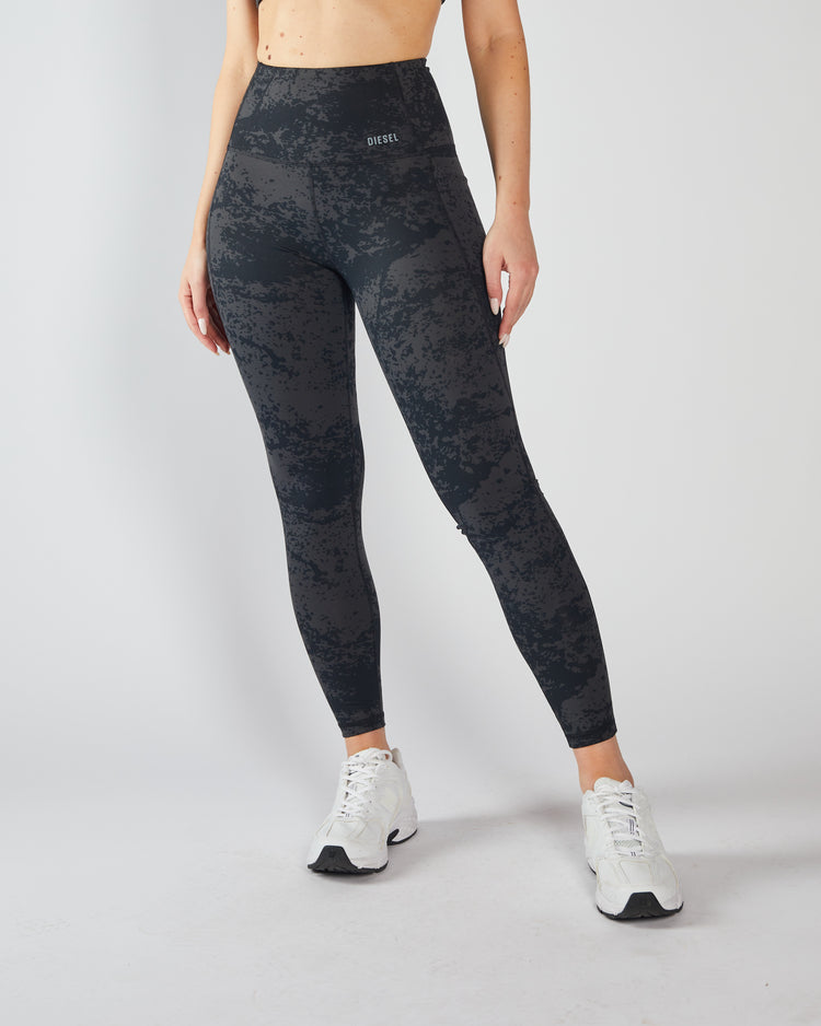 Nova Uhr Pant Black Acid Wash