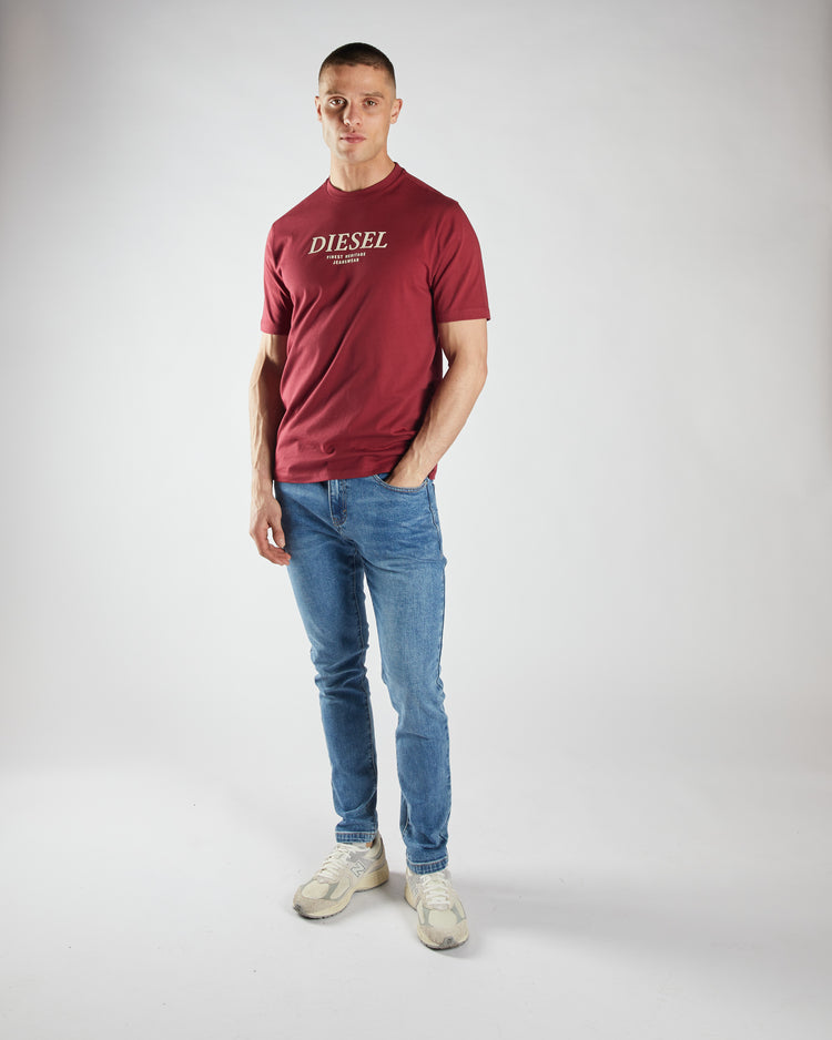Peak Tee Tibetan Red