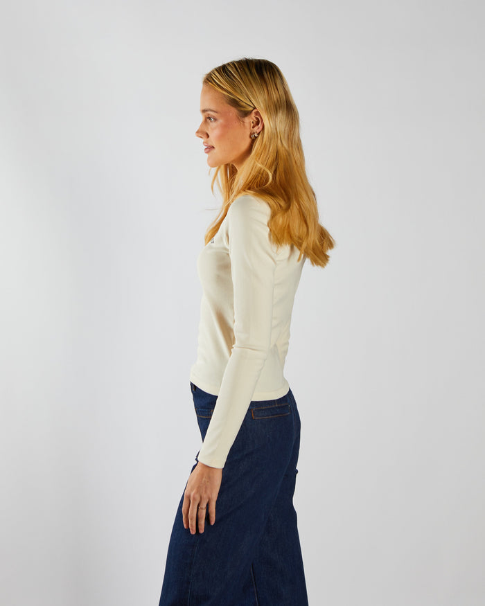 Alva Henly Ivory Petal