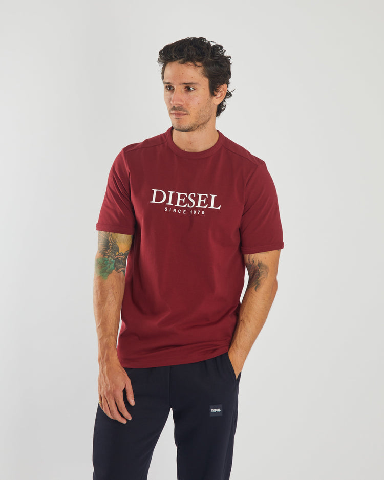 Bennet Tee Red Plasma