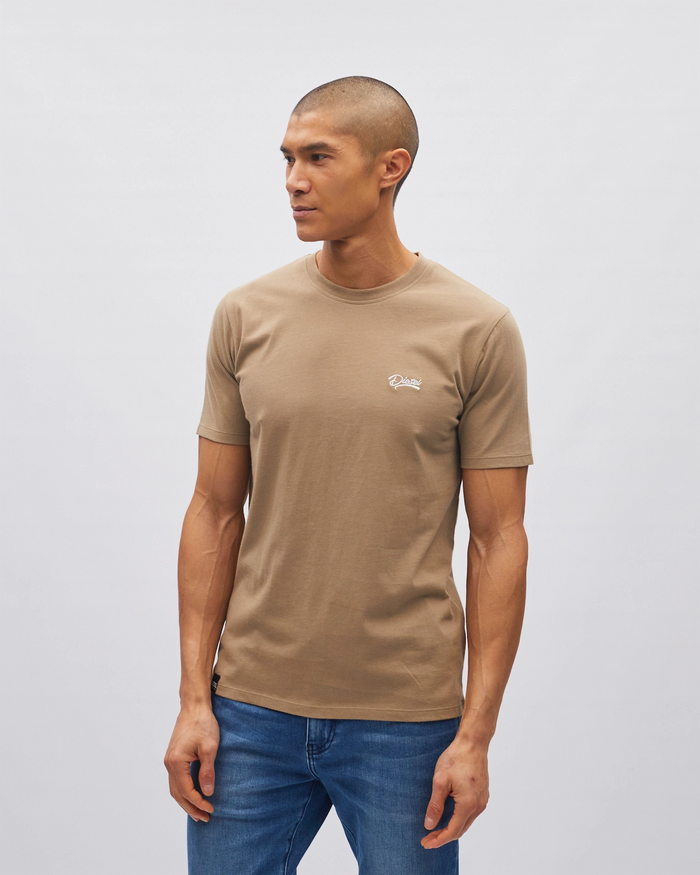 Basic Caden O Neck Tee Walnut Bark