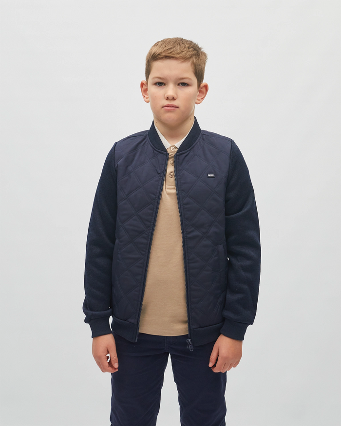 Charlie Hybrid Zip Through