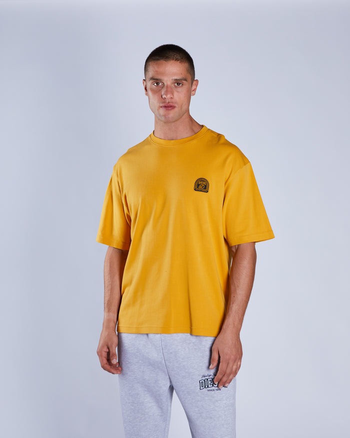 Flo Tee Golden Laurel