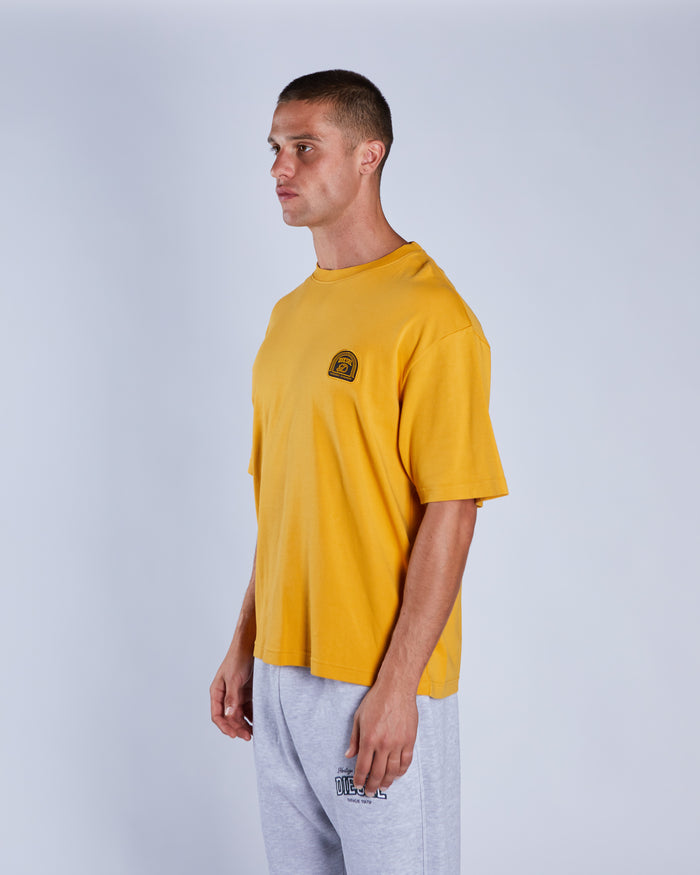 Flo Tee Golden Laurel