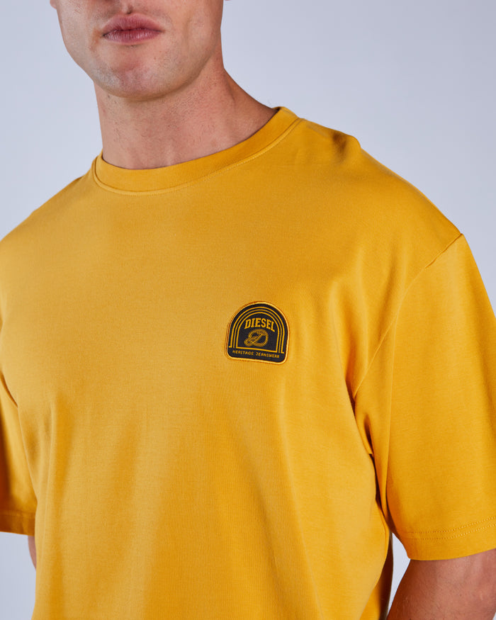 Flo Tee Golden Laurel