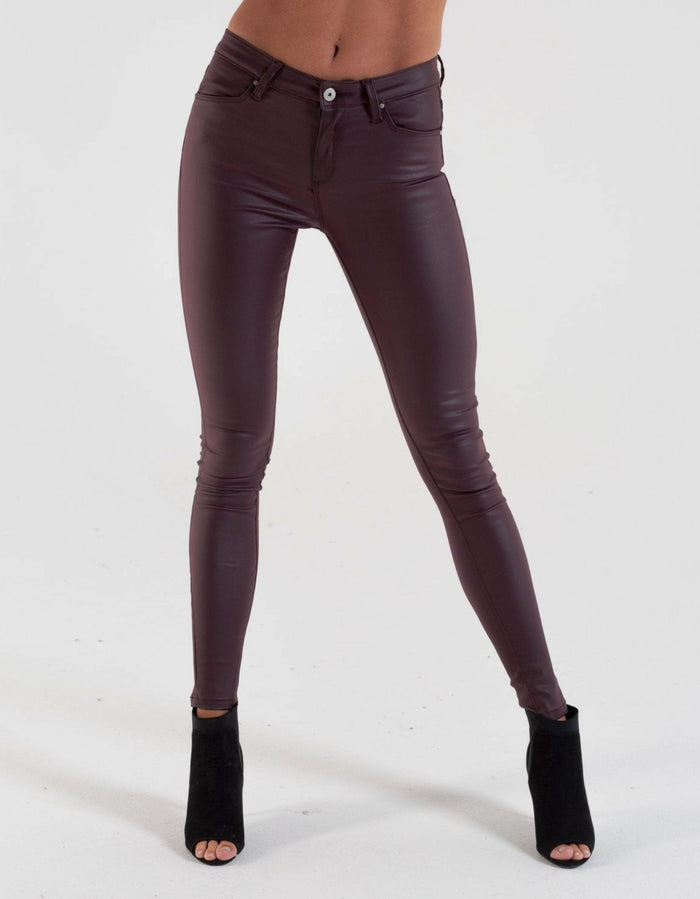 Britta Mid Rise Leather Look Wine