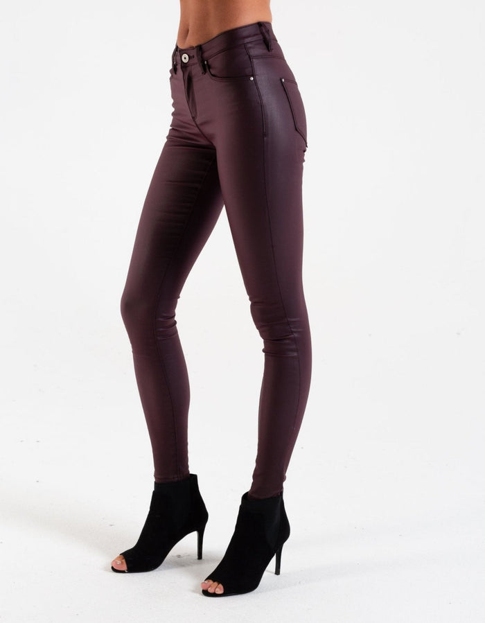 Britta Mid Rise Leather Look Wine
