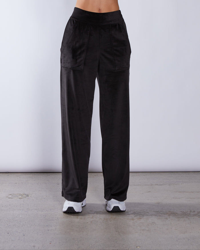 Loryn Velour Jogger