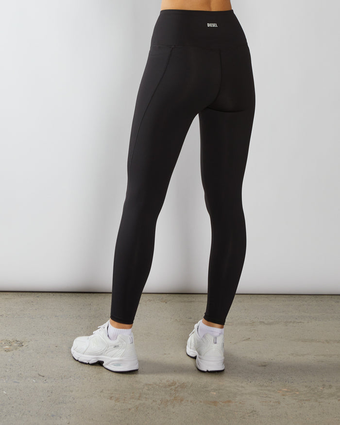 Mila UHR Pant Beetle Black