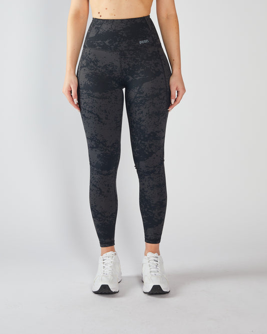 Nova Uhr Pant Black Acid Wash