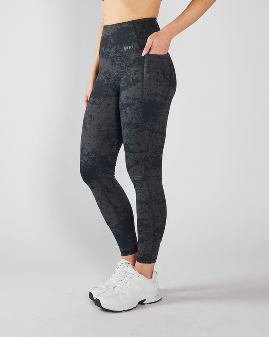 Nova Uhr Pant Black Acid Wash