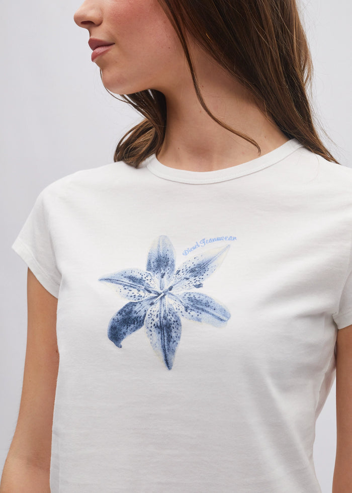 Satine Tee Blue Daisy