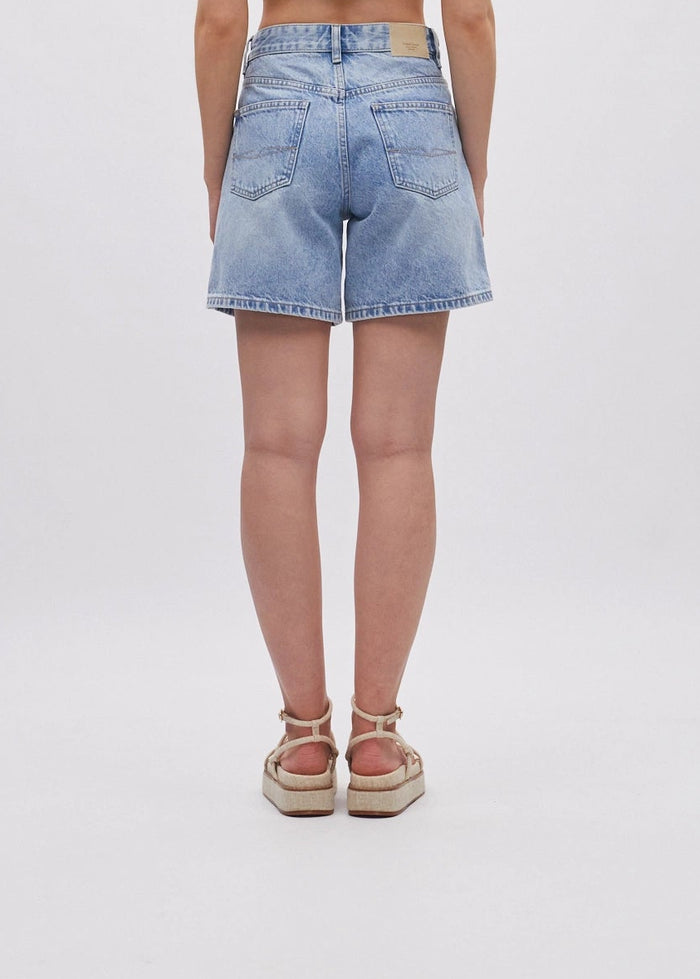 Taylor Short Light Blue