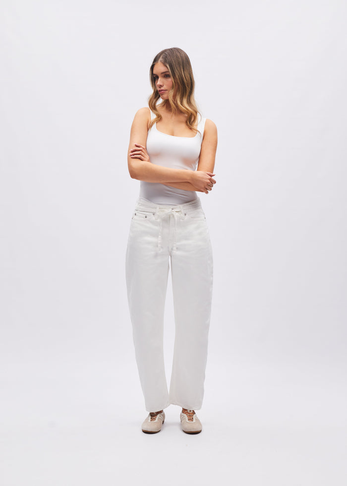 Amber Barrel Leg Jean White
