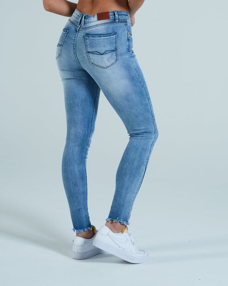 Makenzie Medium Waist Skinny Blue