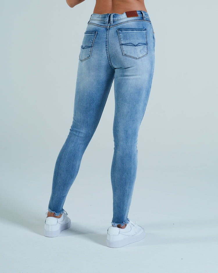 Makenzie Medium Waist Skinny Blue