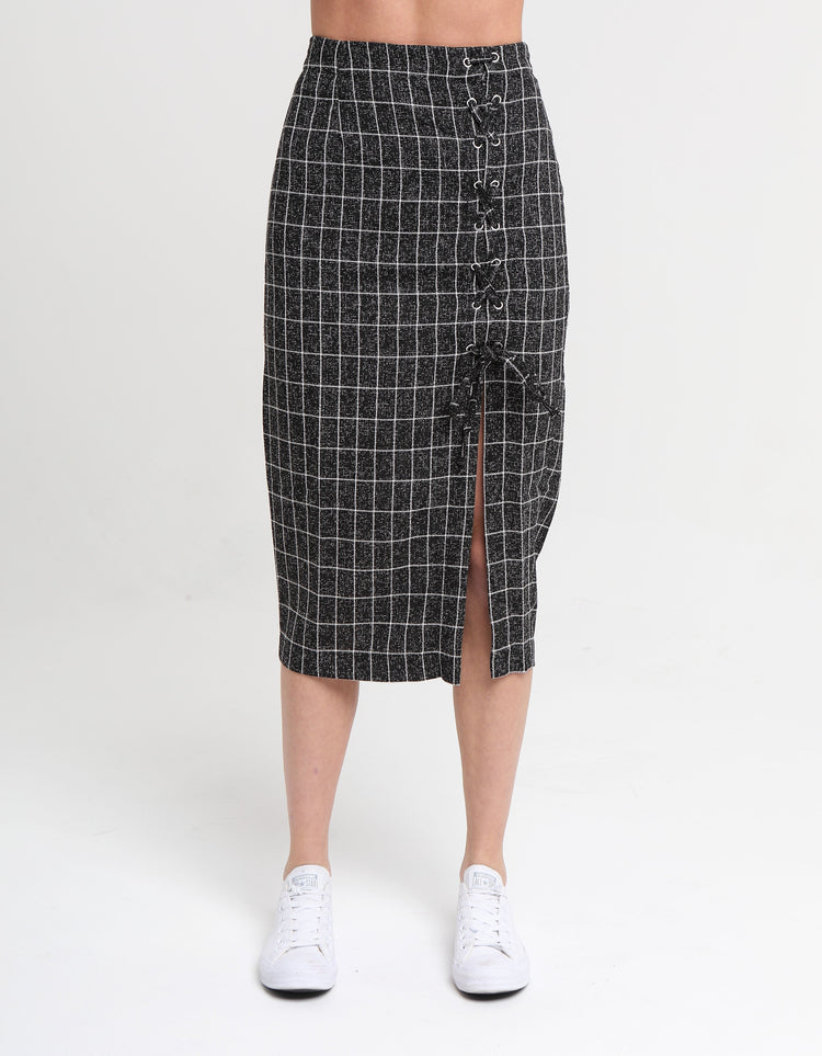 Yara Skirt Check