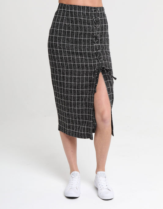 Yara Skirt Check