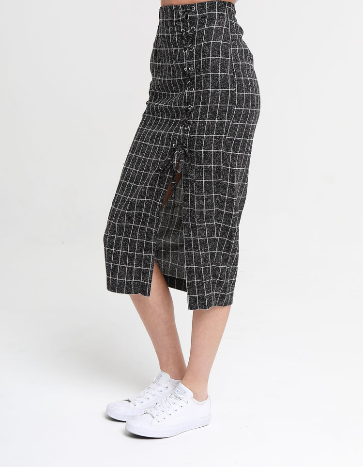 Yara Skirt Check