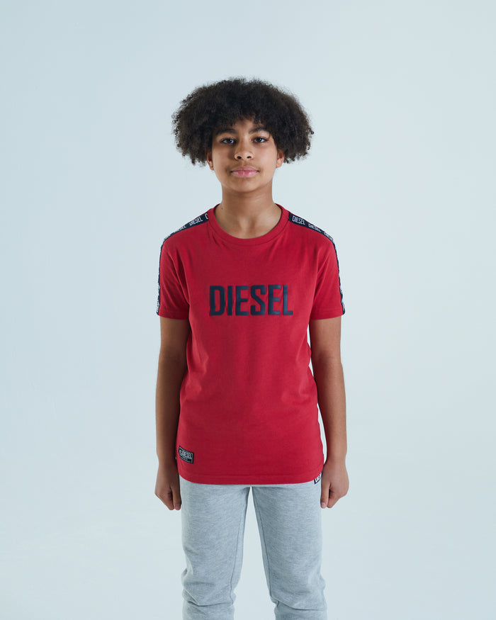 Cosmo Tee Red