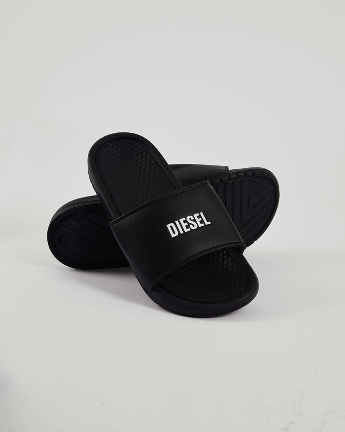 Fintan Sliders Black