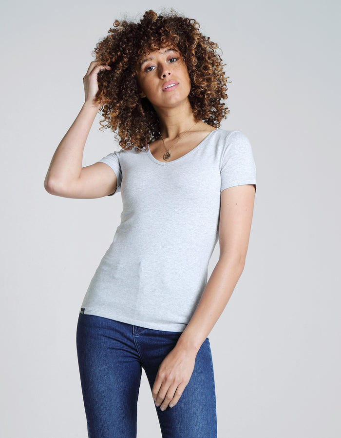 Clara V Neck Basic Pebble